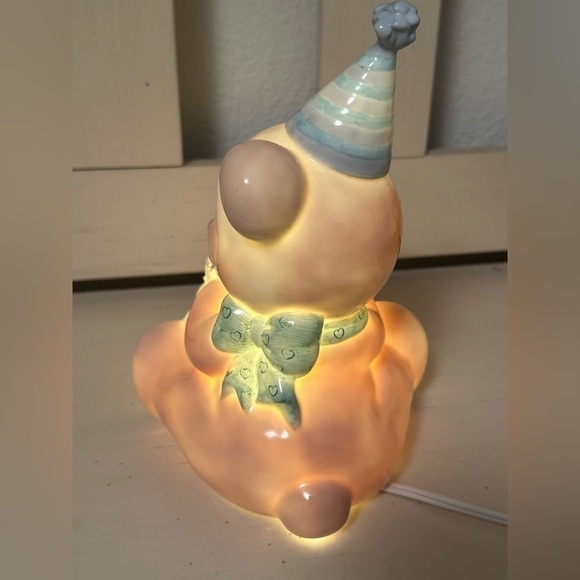 Baby Bear Cub with Cupcake Light - Picture 5 of 9